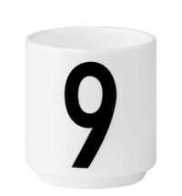 Taza de café Arne Jacobsen Número 9 Letras de diseño blanco Arne Jacobsen