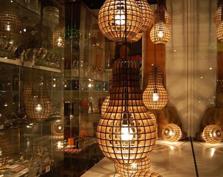 Holz-Bulb-by-Barend-Hemmes-Modern-Design-
