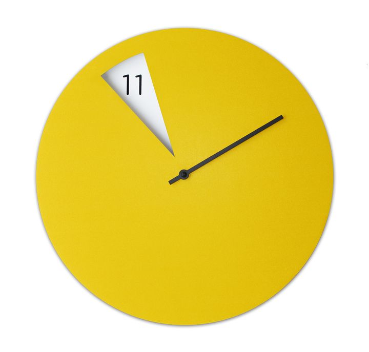 FreakishCLOCK wall clock, design Sabrina Fossi - Social Design Magazine