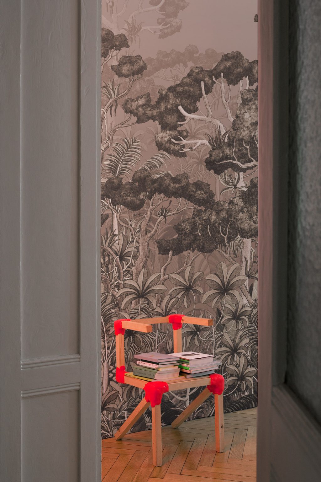 ヴィト ネスタ ディスプレイ上の彼の作品の週17デザインについて語ります